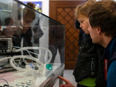VÝSTAVA ZDRAVOTNICKÉ ZÁCHRANNÉ SLUŽBY JIHOČESKÉHO KRAJE „KDYŽ ČAS JE VŠÍM“